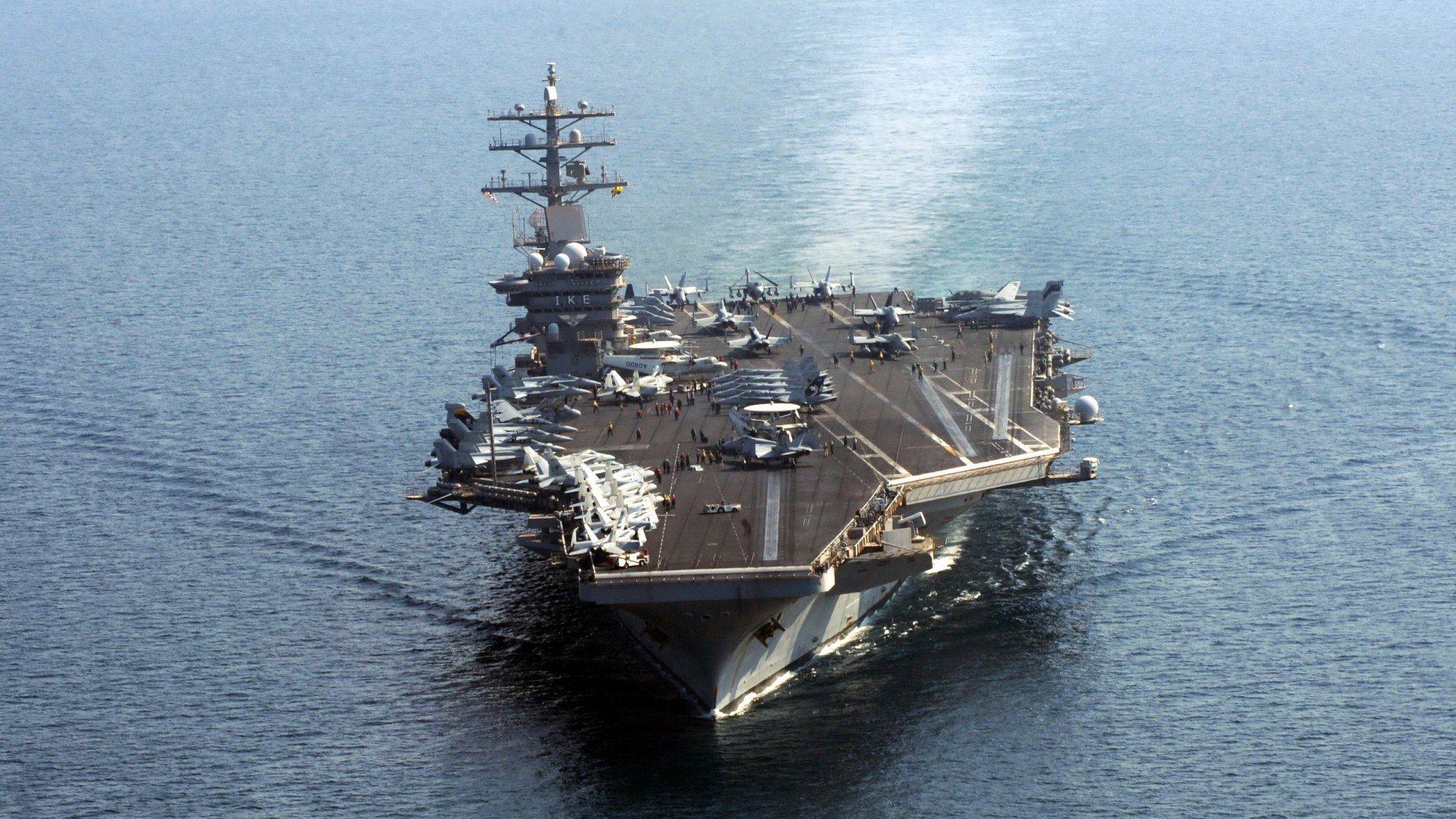 勇士主场布置加入复古元素致敬队史经典，勇士队重建